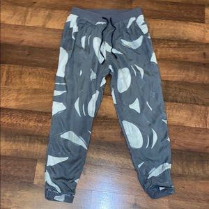 Lululemon Gray and White Joggers
